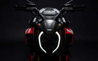 Thế giới 2 bánh: Ducati Diavel V4 RS 2026 chính thức ra mắt, tăng tốc 0-100 km/h trong 2,5 giây